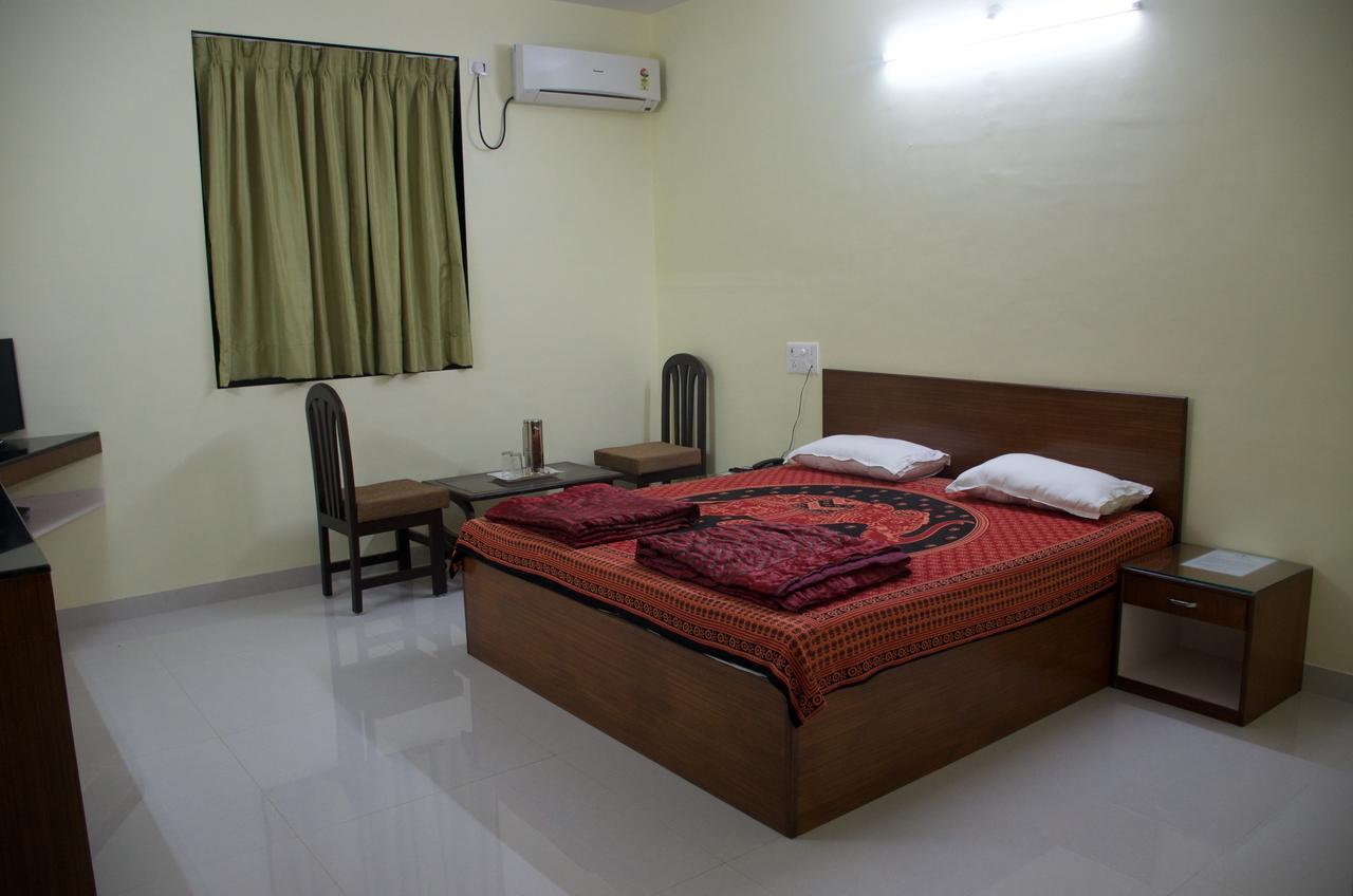 Hira Laxmi Residency Hotel Alibág Kültér fotó