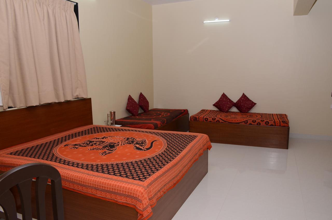 Hira Laxmi Residency Hotel Alibág Kültér fotó