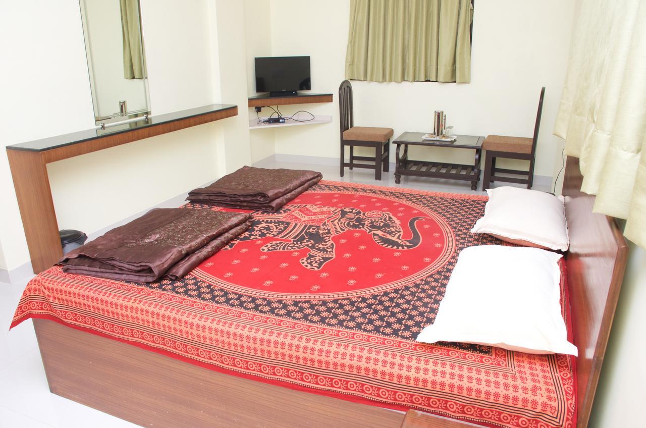 Hira Laxmi Residency Hotel Alibág Kültér fotó