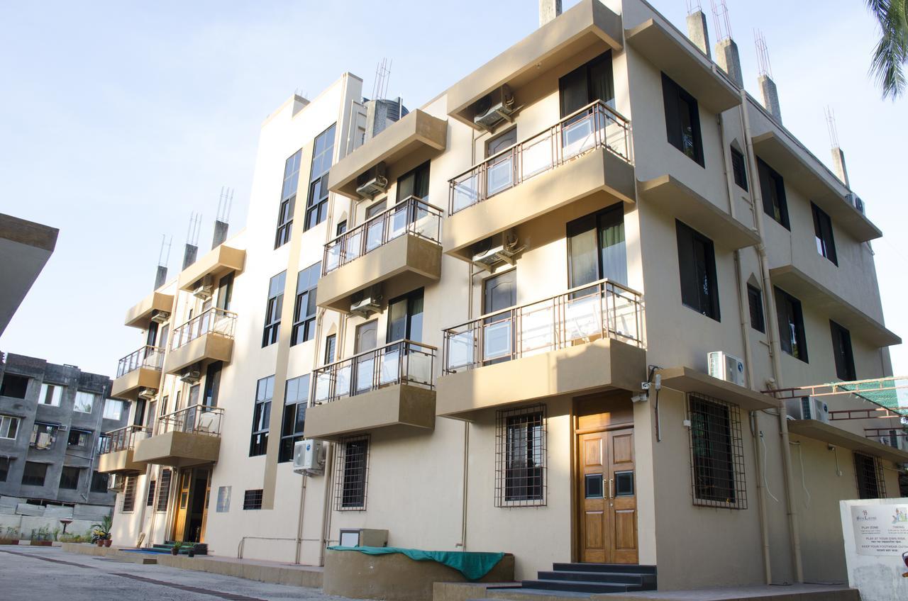 Hira Laxmi Residency Hotel Alibág Kültér fotó